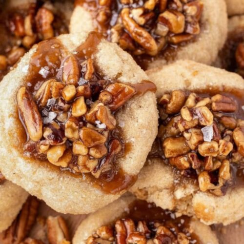 Pecan pie cookies with gooey caramel filling and crunchy pecans