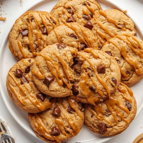 Soft chocolate chip Biscoff cookies loaded with cookie butter and chocolate chunks